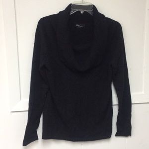 💯 Cashmere Black Sweater Never Used